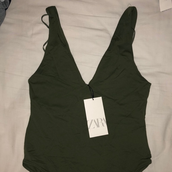 Zara Sleeveless V-Neck Bodysuit - Picture 2 of 8